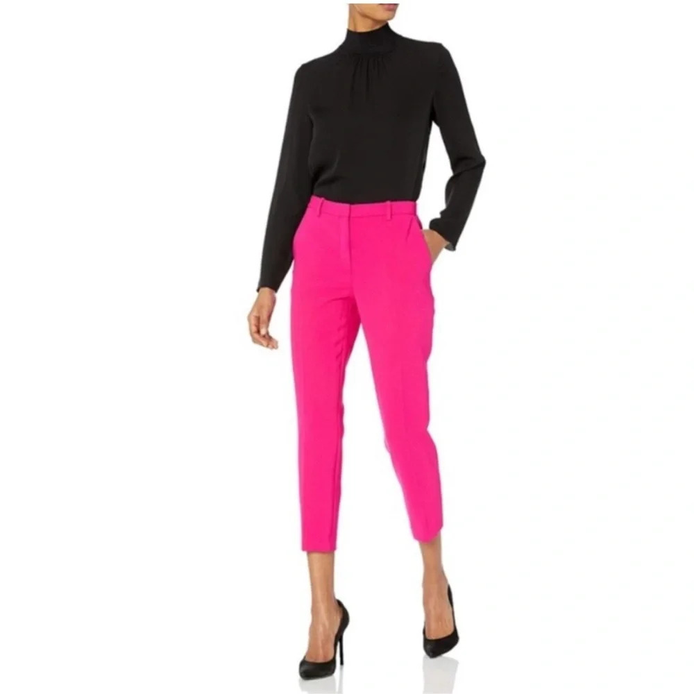 Theory Cropped Tailored Trousers‎ in Admiral Magenta Pink 0